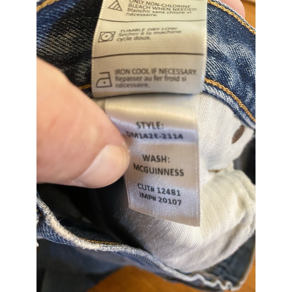 VINCE. Jeans Mens 32x33 Medium Wash USA Made Straight Button Fly Distressed - Picture 13 of 14